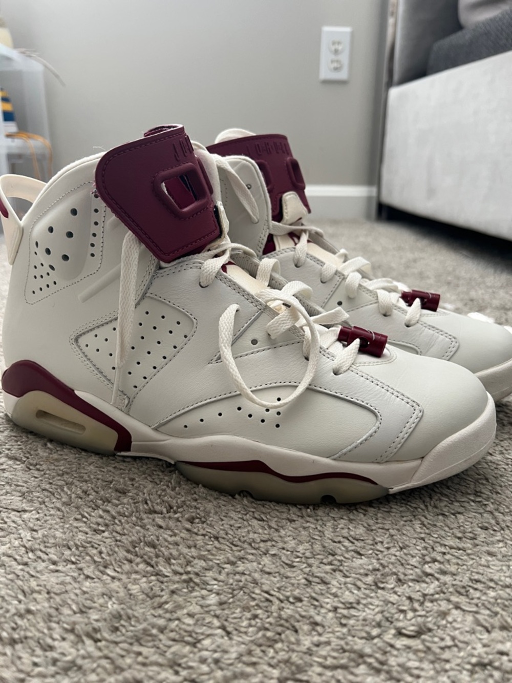 Jordan Men's Air Jordan 6 Retro White Maroon